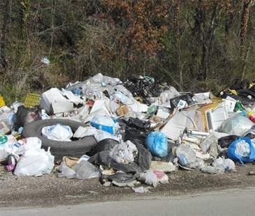 Discariche abusive, un altro rischio infrazione per la Sicilia