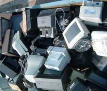 L’altra ricchezza nei rifiuti che si nasconde in apparecchiature elettriche ed elettroniche