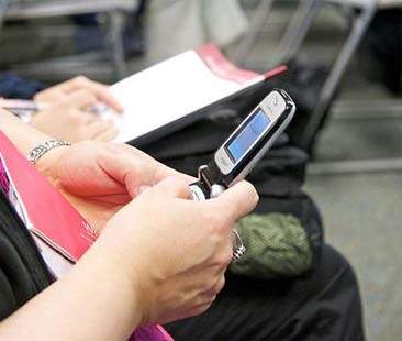 Telefonia: dal 1 luglio dimezzati i costi per il roaming dati Telefonia: dal 1 luglio dimezzati i costi per il roaming dati