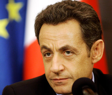 Francia, ex presidente Sarkozy condannato a 3 anni: andrà ai domiciliari