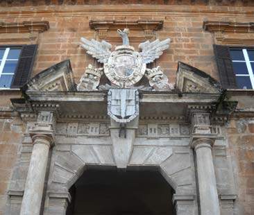 Stop ai contratti esterni degli uffici di gabinetto