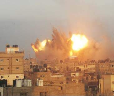 Gaza: l’inferno continua, un razzo su un ospedale