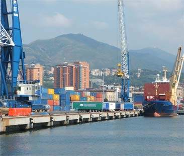 Attività portuali, il tracollo dell’area insulare