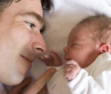 Maternità e paternità, nell’Ue necessità di una linea comune