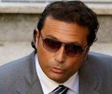 Schettino, sembra beffa: fa il docente antipanico Schettino, sembra beffa: fa il docente antipanico