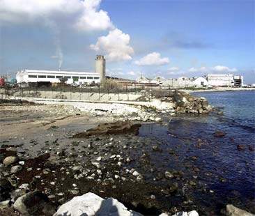 Per le bonifiche serviranno 100 anni Per le bonifiche serviranno 100 anni