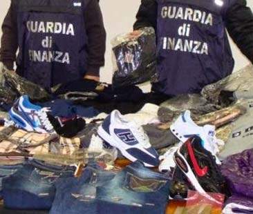 Catania – Il business della contraffazione che stritola l’economia