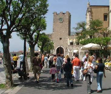 Turismo, in dieci anni in Sicilia è cresciuto dell’1%