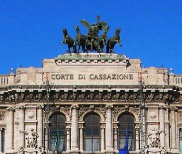 Imprenditore in crisi paga gli stipendi e non l’Iva. La Cassazione perdona l’evasione di sopravvivenza Imprenditore in crisi paga gli stipendi e non l’Iva. La Cassazione perdona l’evasione di sopravvivenza