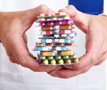 Farmaci, i siciliani chiedono aiuto. Anche i “non poveri” in difficoltà