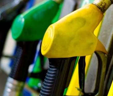 Ci risiamo: petrolio giù ma non i prezzi alla pompa