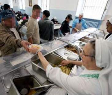 Non solo poveri ma anche soli, cresce il ricorso ai centri d’ascolto