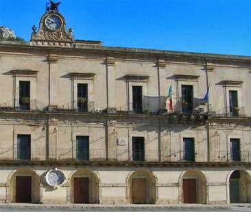 Ragusa – Zero controlli sul servizio rifiuti. Comune di Modica nella bufera