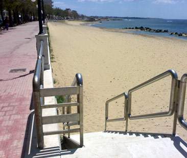 Il lungomare di Mazara del Vallo senza manutenzione