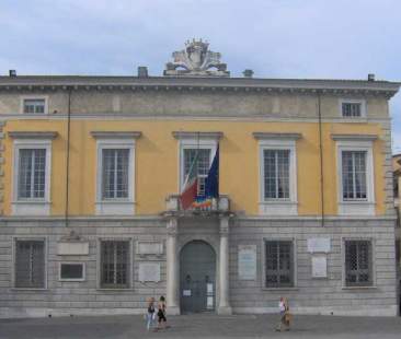 Trasferimenti: inefficienze e bugie