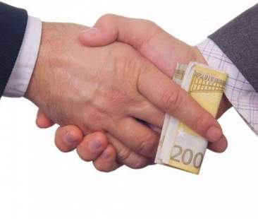 Ue, Trasparency 2014. L’Italia è la più corrotta Ue, Trasparency 2014. L’Italia è la più corrotta