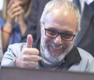 Ebola, medico guarito: “Tornerò in Africa”