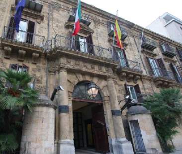 Regione, spende dieci volte di più