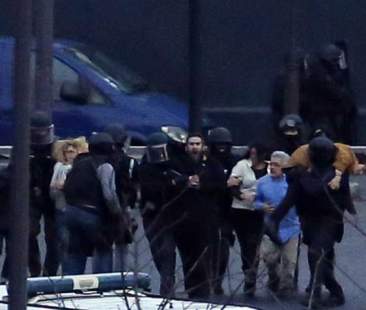 Doppio blitz, uccisi autori strage Charlie Hebdo e killer agente