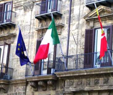 Tagli spesa nei Comuni applicare leggi nazionali