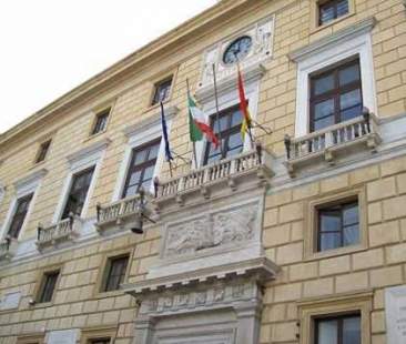 Palermo – Redditi dei consiglieri comunali il “Paperone” è sempre Finazzo Palermo – Redditi dei consiglieri comunali il “Paperone” è sempre Finazzo