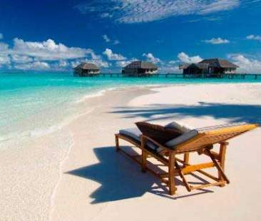 Gli italiani viaggiano di meno, discreti risultati solo in estate