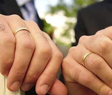 Unioni civili entro la primavera. Cosa prevede il ddl Cirinnà