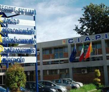 Il flop del Ciapi: ora i dipendenti fermano le lezioni