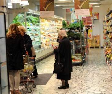 Deficit-Pil 2014 al 3%. Spesa famiglie in salita Deficit-Pil 2014 al 3%. Spesa famiglie in salita