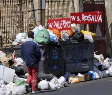 Palermo – Crisi rifiuti, si spera nella svolta grazie all’accordo Rap-sindacati Palermo – Crisi rifiuti, si spera nella svolta grazie all’accordo Rap-sindacati