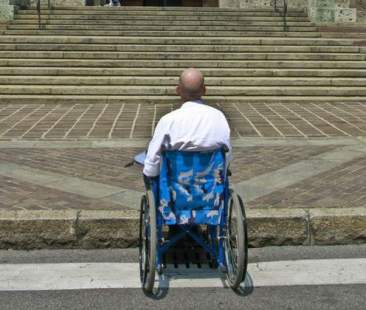 Catania, città inaccessibile ai disabili