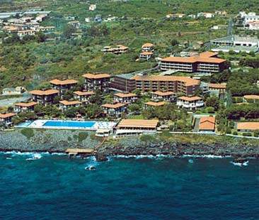 Catania – Capo Mulini, prossimo hotel a 5 stelle. Ma il mare è in parte non balneabile Catania – Capo Mulini, prossimo hotel a 5 stelle. Ma il mare è in parte non balneabile