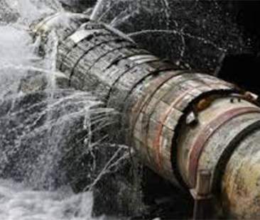 Acqua, lo spreco corre nei tubi