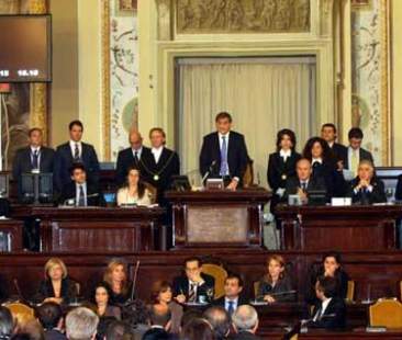 Siragusa: ““Entrate incerte o sovrastimate e uscite clientelari”