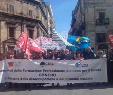 Formazione, è mobilitazione. La protesta si sposta sulla Rete