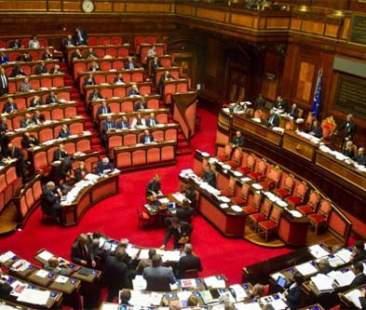 Italicum: posta la fiducia. Partiti sul piede di guerra