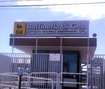 La raffinazione si riconverte, un modello verde per Gela
