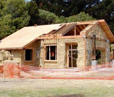 Nuova frontiera bioedilizia: case costruite in canapa