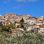 Malvagna, piccolo centro messinese tra il vulcano Etna e il Monte Mojo