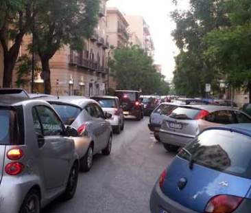 Palermo – Ordine su ambulanti, traffico e parcheggi Palermo – Ordine su ambulanti, traffico e parcheggi