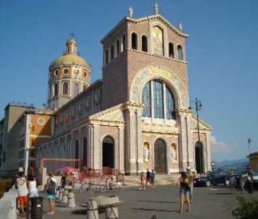 Turismo religioso e naturalistico, nuove frontiere per attrarre più visitatori