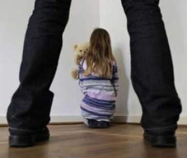 Nella rete dell’orco, 95.000 video pedopornografici in un solo anno