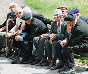 Siciliani popolo sempre più vecchio