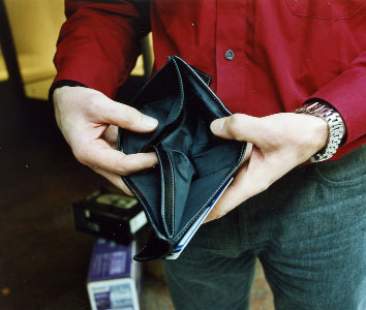 Indigenti o in difficoltà: i poveri sono 12 milioni