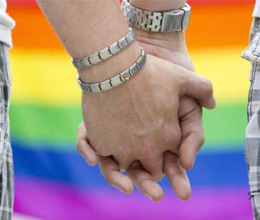 Diritti coppie gay, Italia condannata Diritti coppie gay, Italia condannata