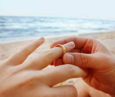 Crisi anche per i matrimoni, arrivano le soluzioni “low cost”