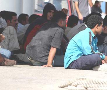 Berlino non respingerà più i profughi siriani