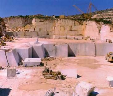 Cave, arriva l’atteso decreto sui canoni