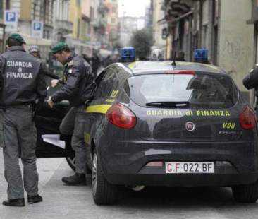 Messina – Rifiuti: peculato e corruzione a Mazzarà Sant’Andrea