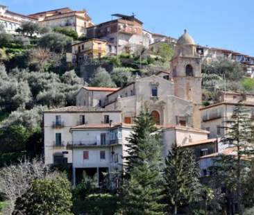 Sant’Angelo di Brolo, borgo antico di origine normanna ricco di chiese